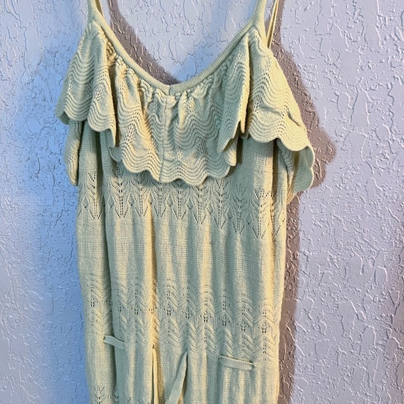 Light weight sundress - Picture 3 of 3